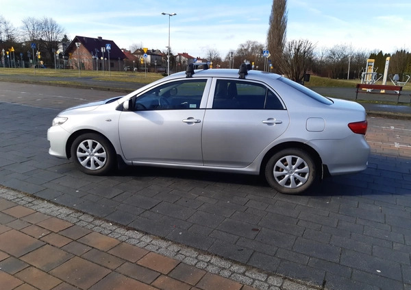 Toyota Corolla cena 17000 przebieg: 215828, rok produkcji 2008 z Zawiercie małe 67